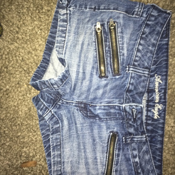 AE. Shorts. Size 4 - Picture 6 of 6